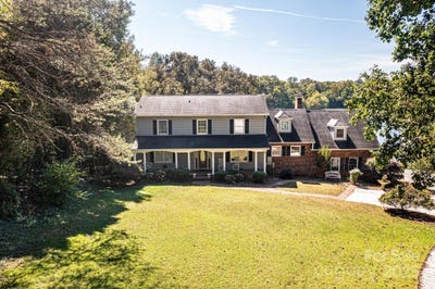 /international/us/10-riverview-circle-granite-falls-nc-110102817108/