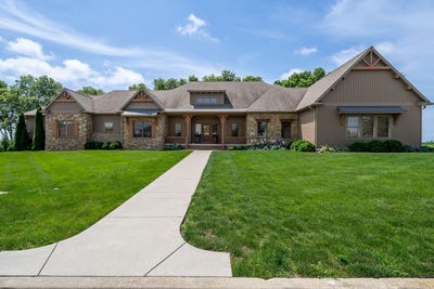 /international/us/15785-belfry-drive-bloomington-il-110109192576/