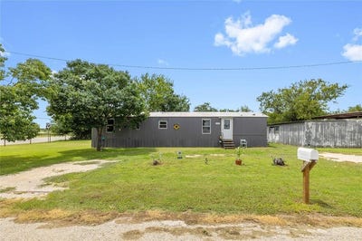 /international/us/3942-county-road-276-zephyr-tx-110100922442/