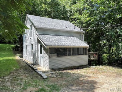/international/us/100a-wall-street-new-haven-mo-110100750250/