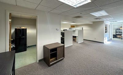 /international/us/4-bellows-rd-westborough-ma-110106725872/