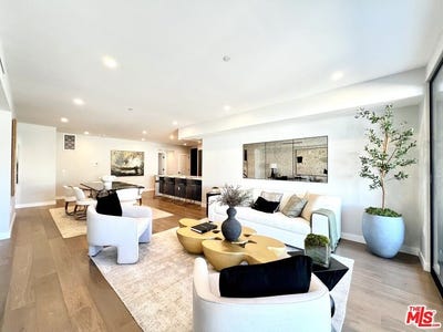 /international/us/1017-n-croft-ave-los-angeles-ca-110104032501/