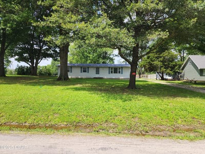 /international/us/15788-s-1400-road-nevada-mo-110100248907/