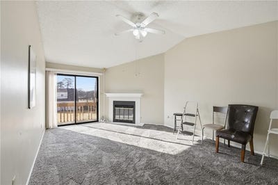 /international/us/8139-holmes-road-kansas-city-mo-110103620122/