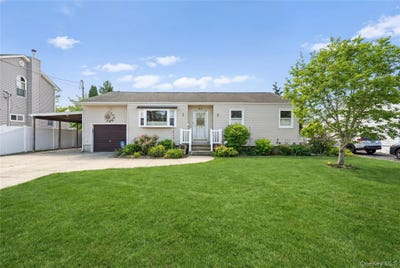 /international/us/32-46th-street-islip-ny-110107038787/