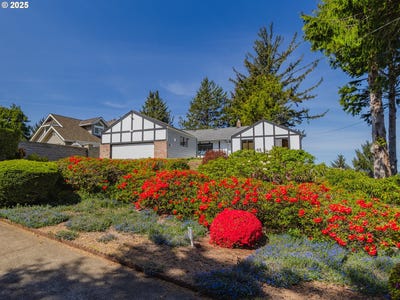 /international/us/1080-sw-norwood-dr-waldport-or-110100999352/