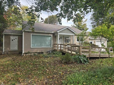 /international/us/3170-w-water-street-port-huron-al-110120555678/