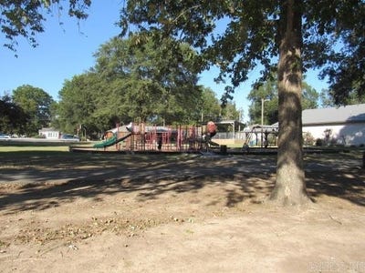 /international/us/404-w-5th-carlisle-ar-110103210573/