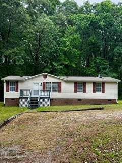 /international/us/669-whitetail-road-clarksville-va-110108280271/