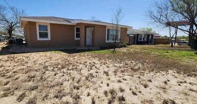 /international/us/1305-n-1st-st-carrizo-springs-tx-110097988041/