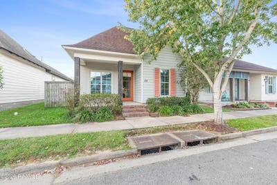 /international/us/115-deysbrook-lane-youngsville-la-110119985828/