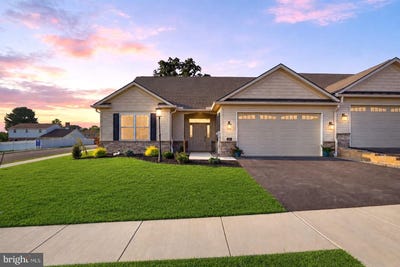 /international/us/616-bluff-stone-drive-york-pa-110109518782/