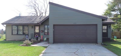 /international/us/1911-ash-court-aurora-il-110106932726/