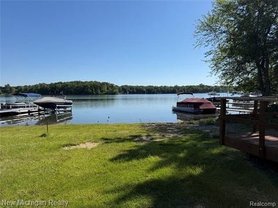 /international/us/7920-detroit-boulevard-west-bloomfield-twp-mi-110107633736/