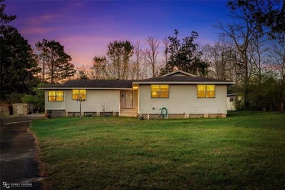 /international/us/251-tom-murphy-road-jamestown-la-110106375439/