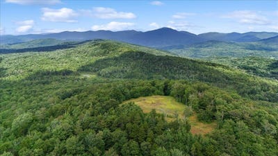 /international/us/deep-gibou-road-montgomery-vt-110107827896/