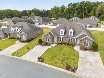 /international/us/128-bridgeport-court-rocky-mount-nc-110102385049/