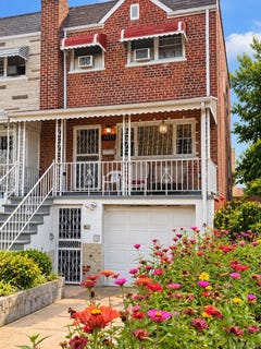 /international/us/3619-laconia-avenue-bronx-ny-110119946311/