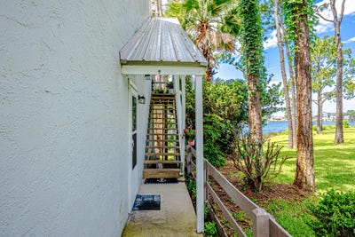 /international/us/6909-n-lagoon-drive-panama-city-beach-fl-110109105392/
