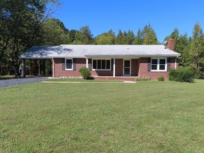 /international/us/1981-indian-oak-rd-crewe-va-110120419122/