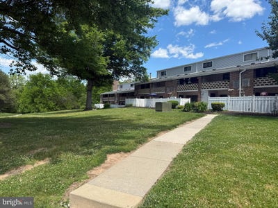 /international/us/202-stony-way-norristown-pa-110107459456/