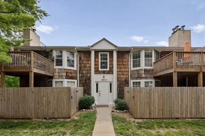 /international/us/8333-lowell-avenue-overland-park-ks-110109068411/