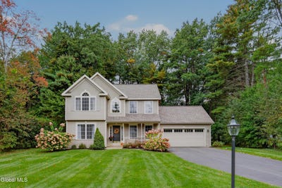 /international/us/31-brookside-drive-saratoga-springs-ny-110120413719/