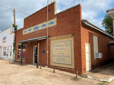 /international/us/111-e-wallace-highway-san-saba-tx-110100503199/