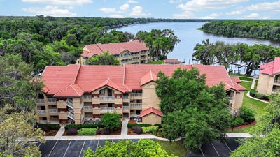 /international/us/99-broad-river-place-welaka-fl-110107725855/