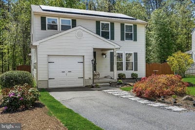 /international/us/8-adams-court-marlton-nj-110107810693/