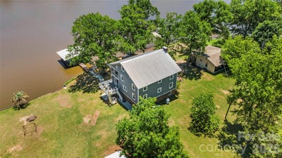 /international/us/2450-cottage-lane-liberty-hill-sc-110108577968/