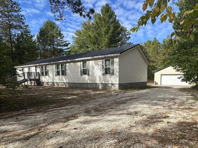 /international/us/32318-w-saint-michaels-pl-paradise-mi-110120040291/