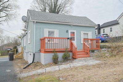 /international/us/207-w-4th-street-millersburg-ky-110105999775/