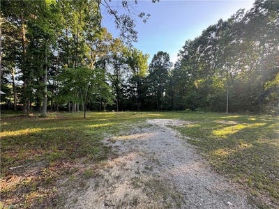 /international/us/1305-penny-road-high-point-nc-110110277491/