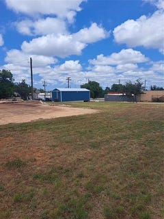 /international/us/111-w-arkansas-avenue-sweetwater-tx-110099873744/