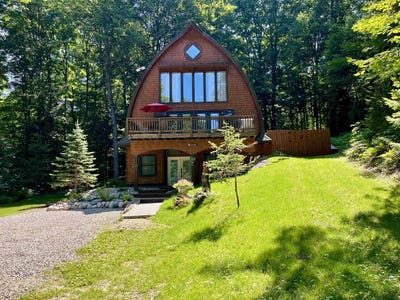 /international/us/1005-maromir-court-bellaire-mi-110101124412/