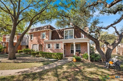 /international/us/619-strings-drive-san-antonio-tx-110103167297/