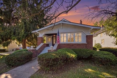 /international/us/213-s-main-street-yale-mi-110120466506/