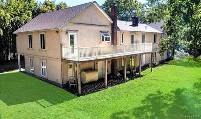 /international/us/52-victory-avenue-shirley-ny-110108964458/