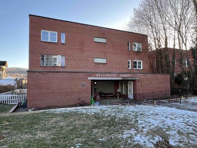 /international/us/131-5th-street-pulaski-va-110088887588/