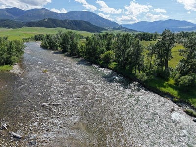 /international/us/8-west-fork-road-nye-mt-110100866188/