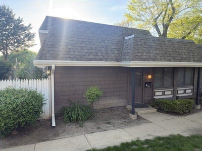 /international/us/1333-court-leona-hanover-park-il-110108570762/