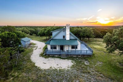/international/us/2275-camino-real-junction-tx-110120155523/