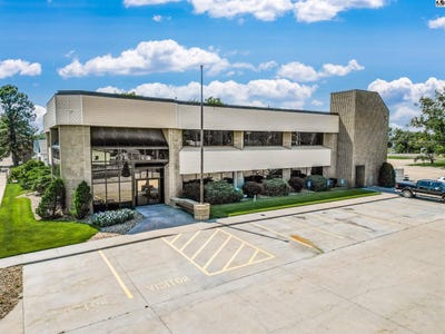 /international/us/500-w-1st-ave-hutchinson-ks-110108029926/