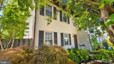 /international/us/5215-daffodil-drive-fredericksburg-va-110108584268/