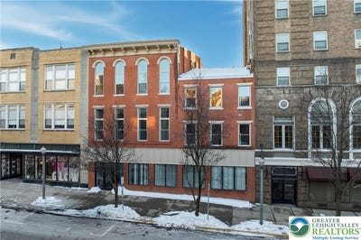 /international/us/109-s-centre-street-pottsville-pa-110105645257/