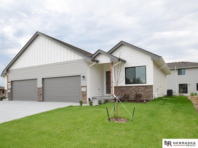 /international/us/14811-bruning-street-bennington-ne-110100968697/