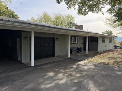 /international/us/102-foster-road-towanda-pa-110120556903/