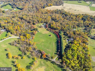 /international/us/20962-beaverdam-bridge-road-middleburg-va-110107734174/