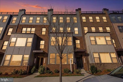 /international/us/13538-sayward-boulevard-herndon-va-110107195871/